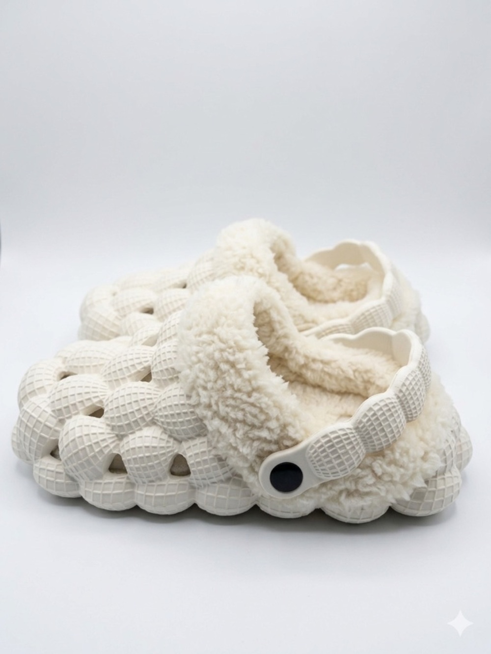 Women’s Bubble Clogs With Fur Lined Fuzzy Winter Slides White Size S (6/7)